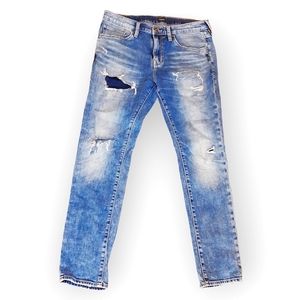 Silver Jeans Co. Kenaston Light blue distressed destroyed slim jeans size 31